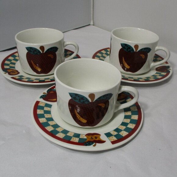 Vintage Tabletops Unlimited Red Apple Coffee Cups Mugs & Saucers set of 3 - Picture 1 of 5